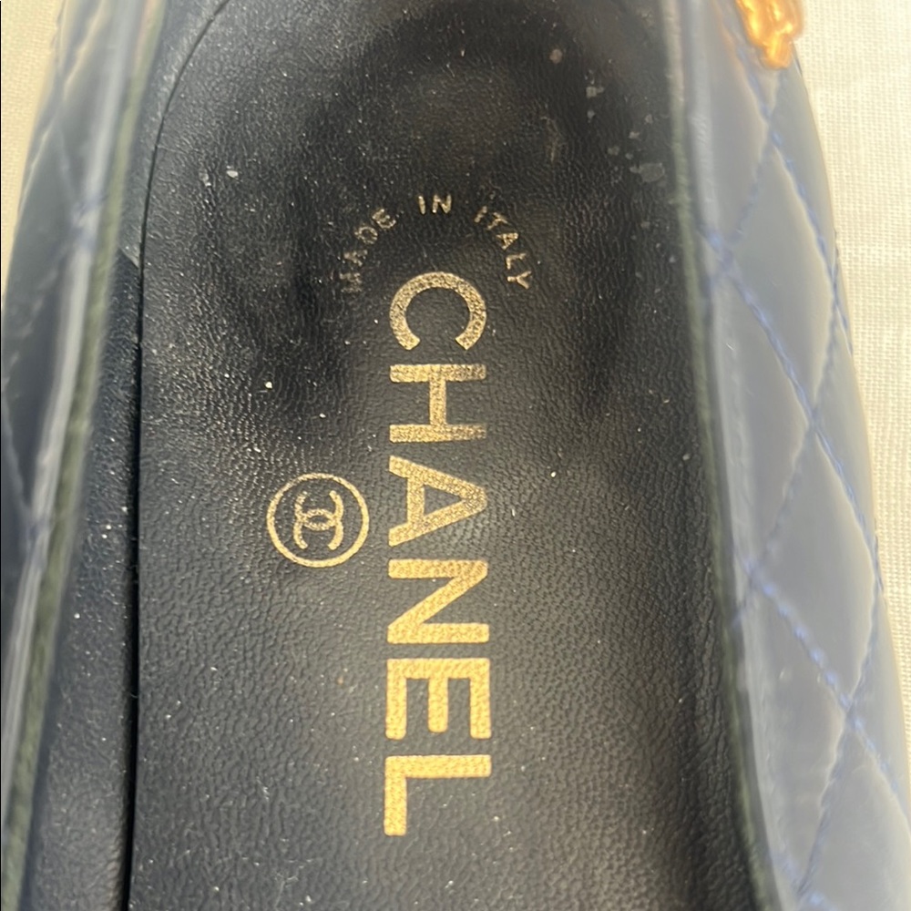 CHANEL blue and Black cap toe Flats Quilted Design Comfortable Everyday Wear - Picture 4 of 14